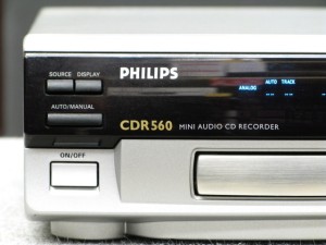 LECTEUR CD PHILIPS CDR560