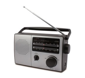 RADIO FM PORTABLE LOOK RETRO CALIBER HPG317R