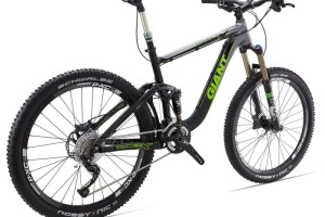 VELO GIANT VTT BOULDER 22