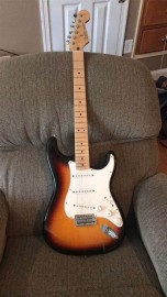 GUITARE FENDER STRATOCASTER PLAYER PLUS MEXICAINE