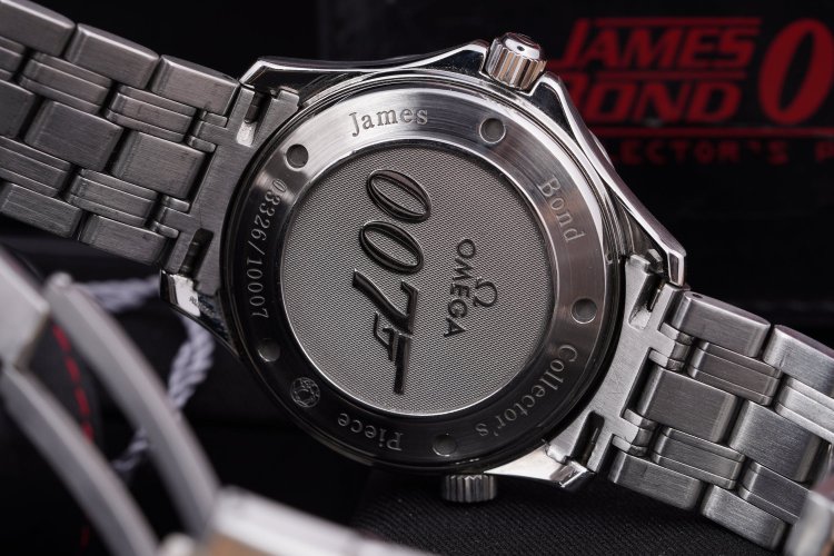 En 2022, ils fêtent leurs 20 ans – James Bond "Meurs un autre jour"