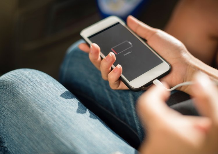 Les conseils pour allonger la durée de votre batterie : mythe ou réalité ?