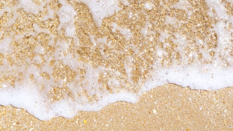 Protéger ses appareils du sable et de l’eau : les bons réflexes à adopter cet été