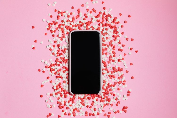Saint-Valentin : comment dégager tes ex et gùter ton crush avec style