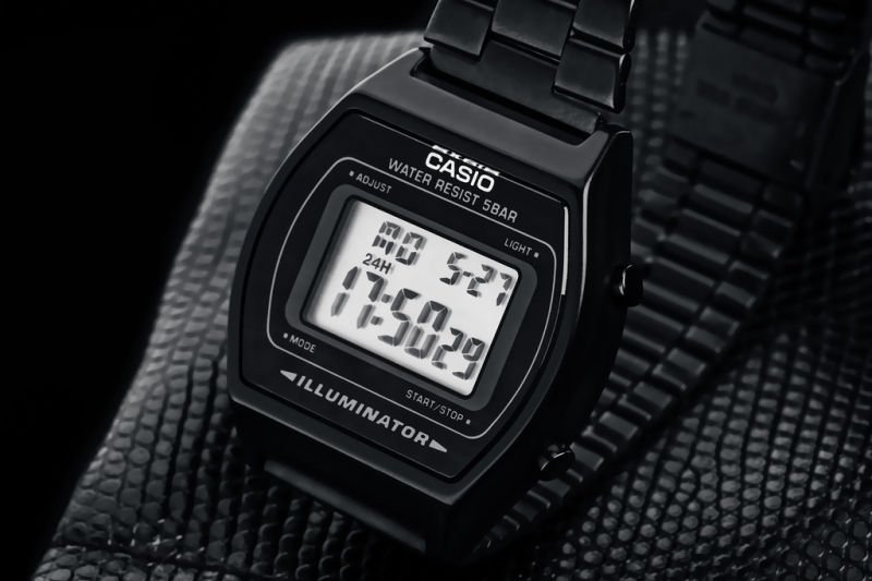 Montre a quartz b640w
