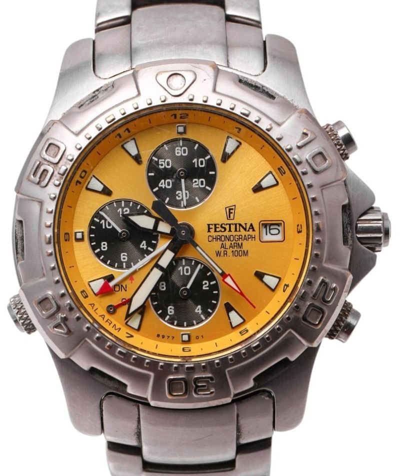 Montre a quartz 8967