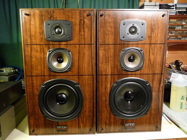 Enceintes celestion 3