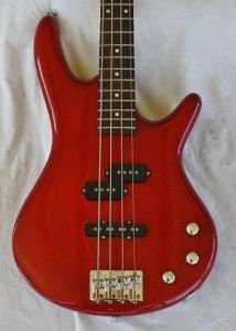 Basse gio soundgear gsr200