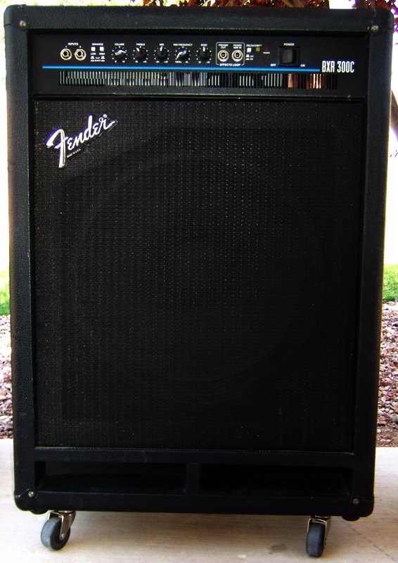 Ampli basse bxr 300c