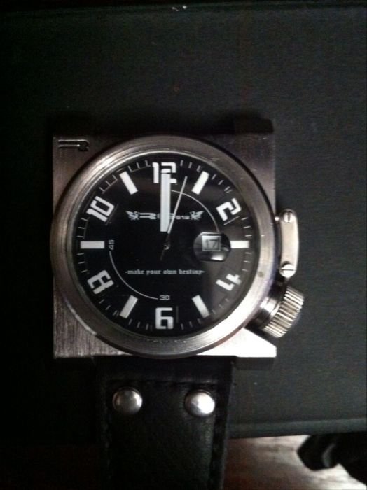 Montre a quartz g5005