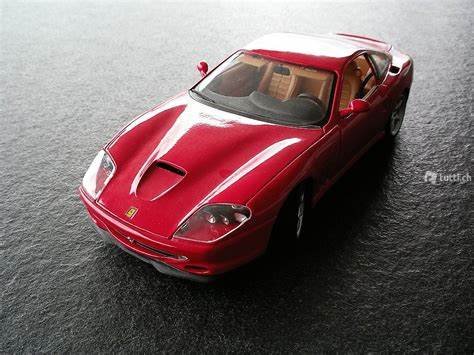 Voiture ferrari 1:18 ferrari 550 maranello 1/18