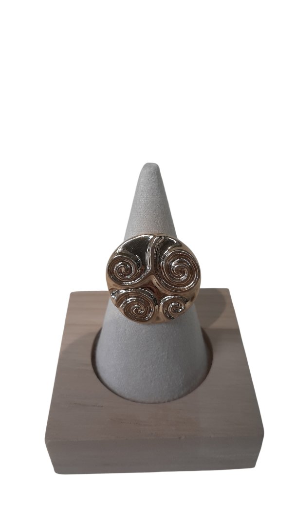 Bague plaque or