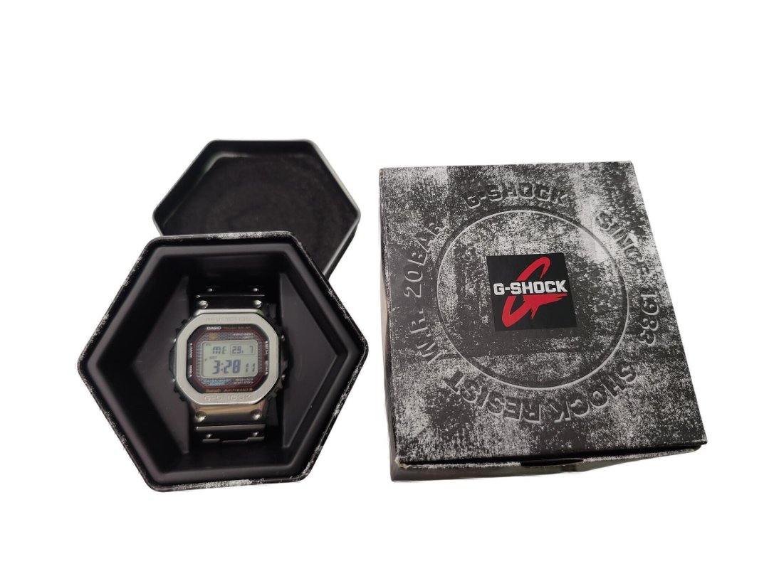 Montre a quartz g shock gmw-b5000d-1er
