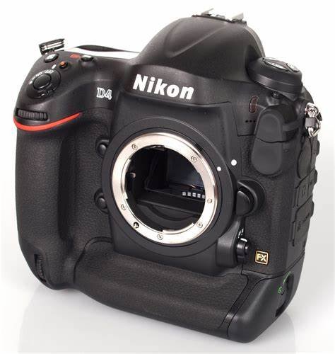 Reflex d4 boitier nu