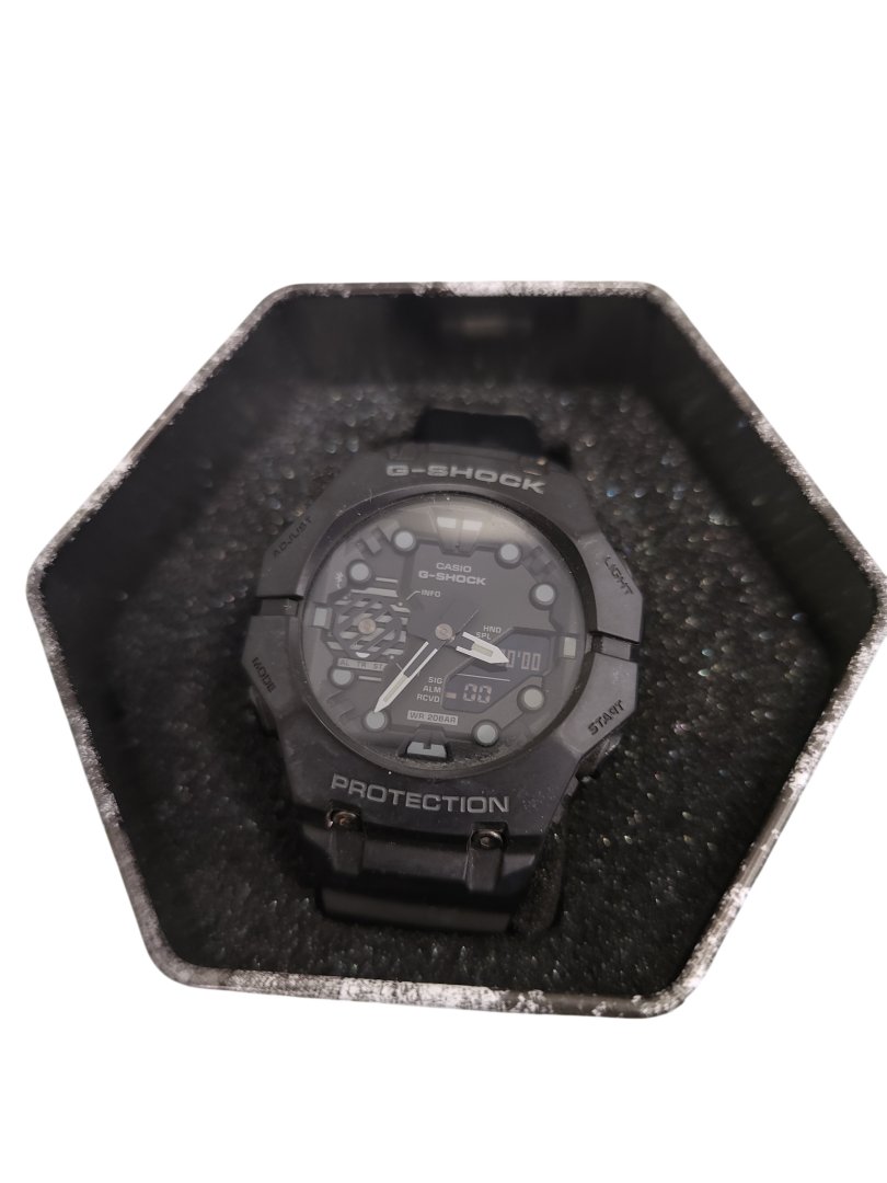 Montre a quartz g-shock ga-b001