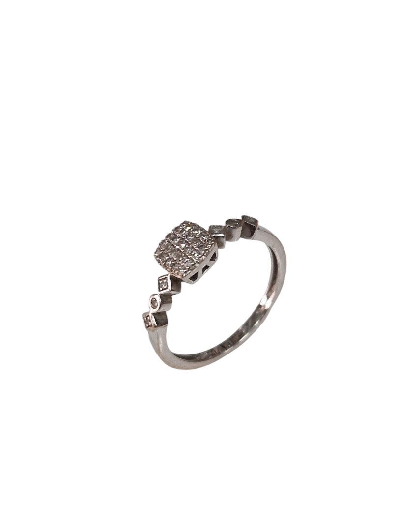 Bague 2,2gr or blanc avec diamants