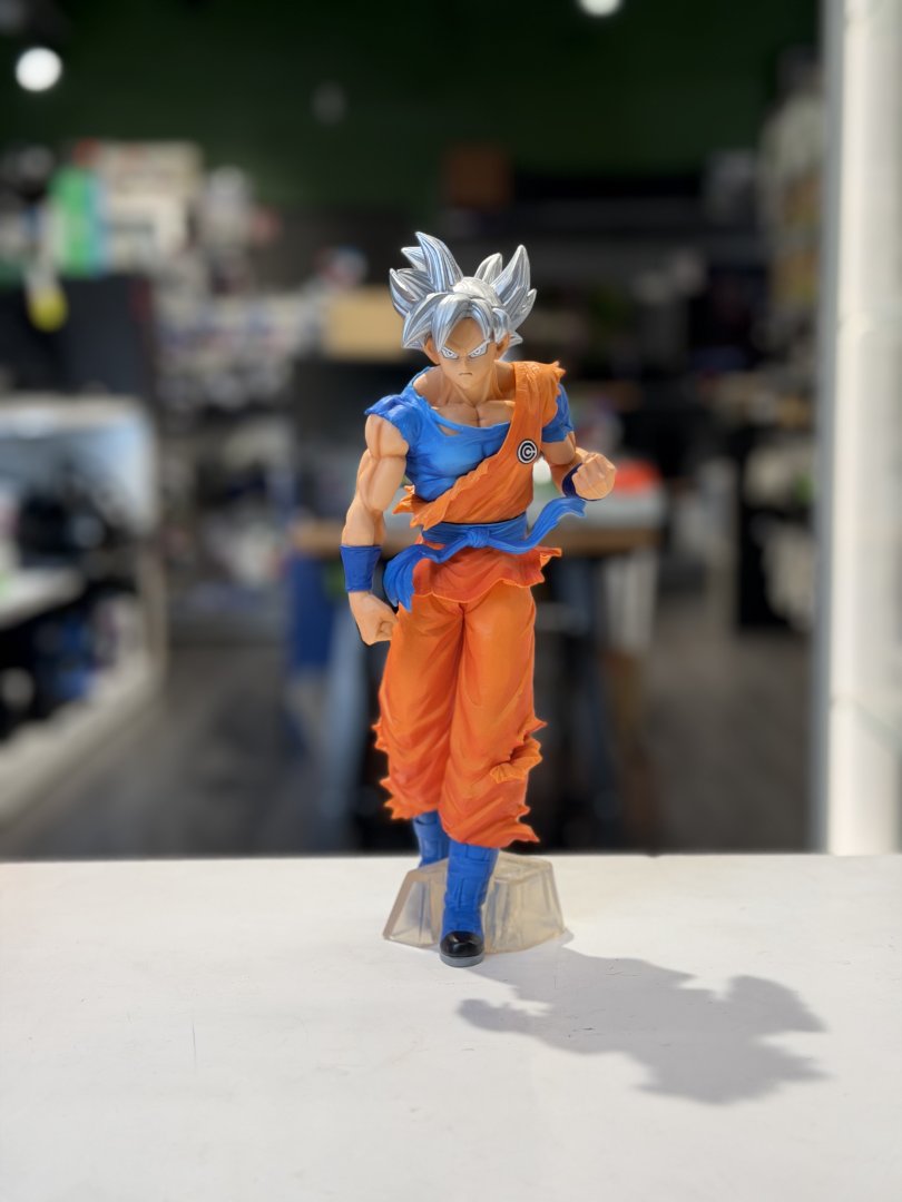 Figurine ultra instinct goku