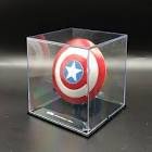 Figurine captain america shield