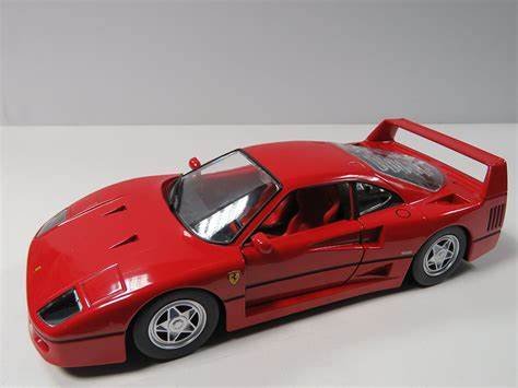 Voiture ferrari f40 (1987) 1:18