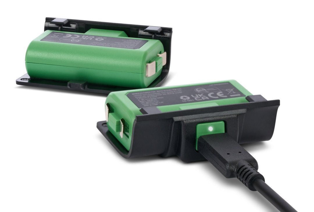 Batteries + chargeur xbox one / 320049s