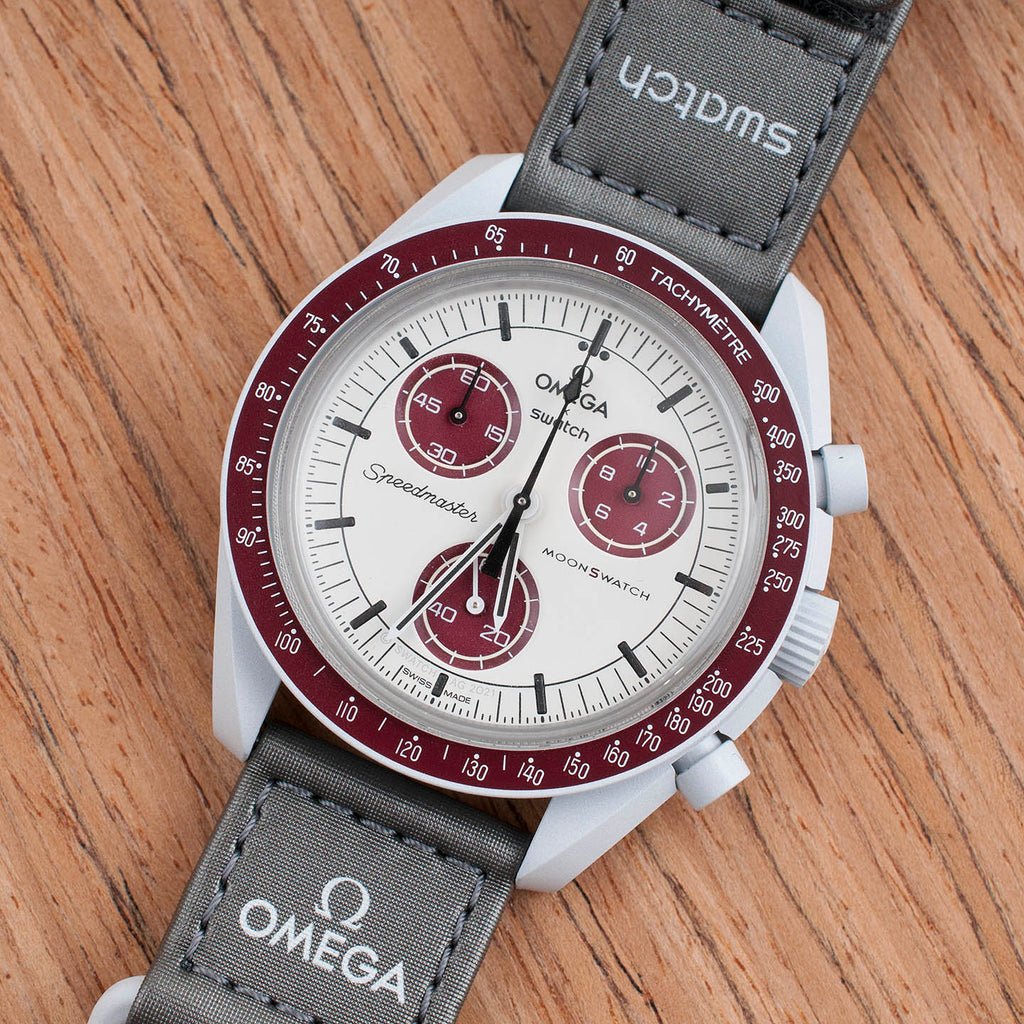 Montre mission to pluton