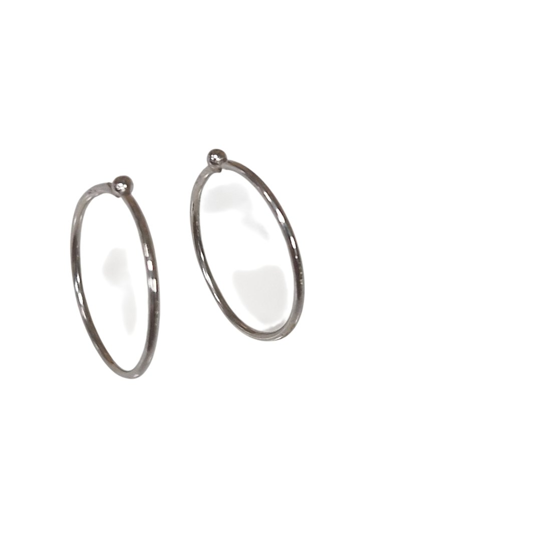 Boucles d'oreille creoles blanc