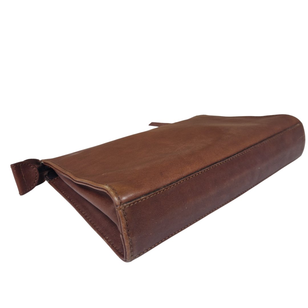 Pochette a main cuir
