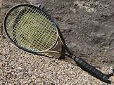 Autres: trottinette, poids.. raquette de tennis major dextra
