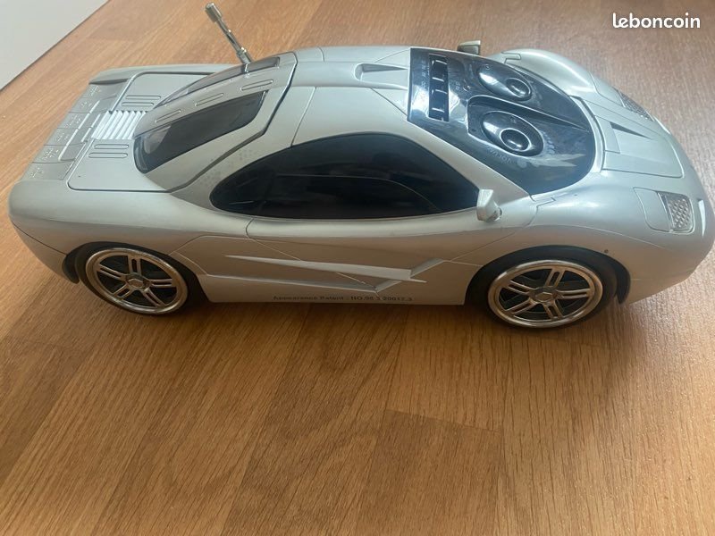 Radio cassette voiture sport 60254