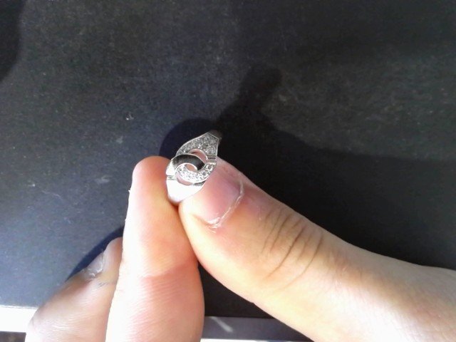 Bague blanc dinh van menottes