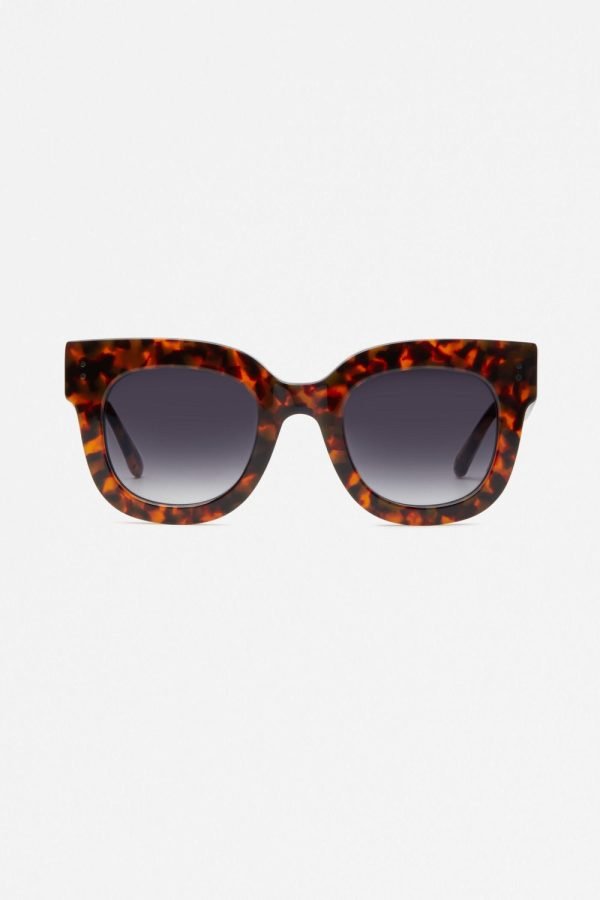 Lunette de soleil femme