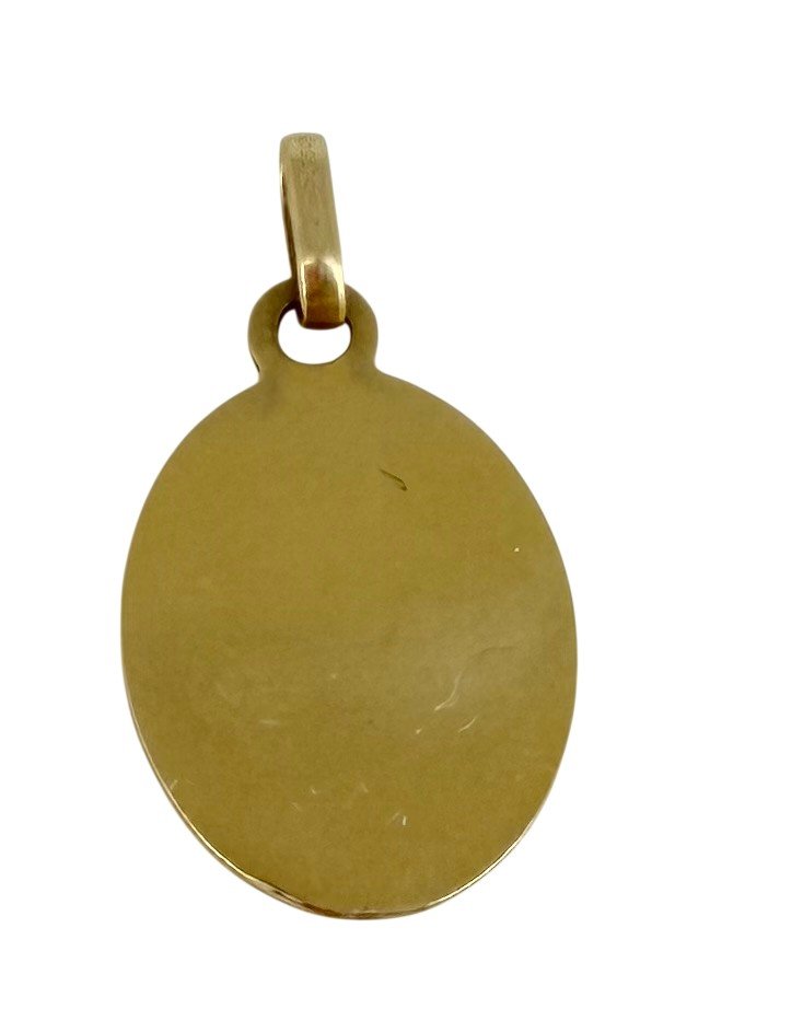 Pendentif jaune vierge