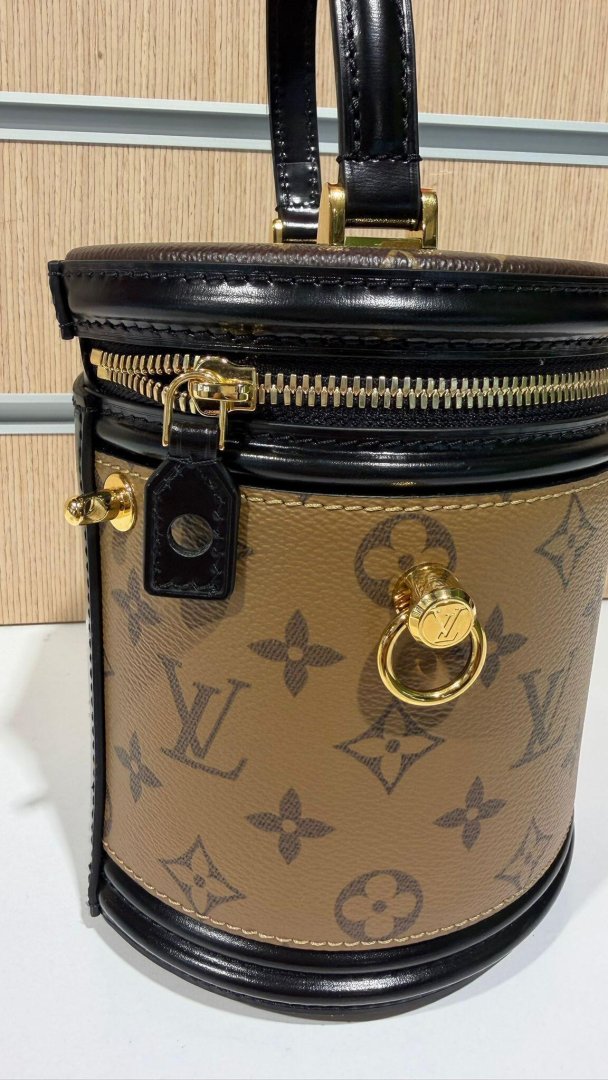 Maroquinerie sac sceau cannes avec bandouliere