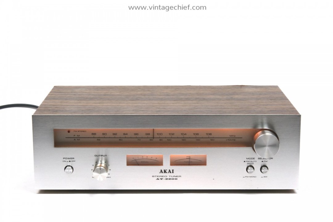 Tuner vintage at-2200