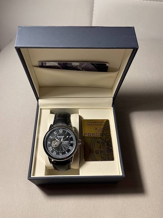 Montre automatique cod.68 pt/259.00