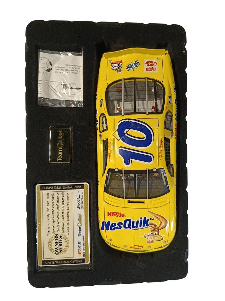 Voiture de collection 10 1/24 jeff green nesquick racing
