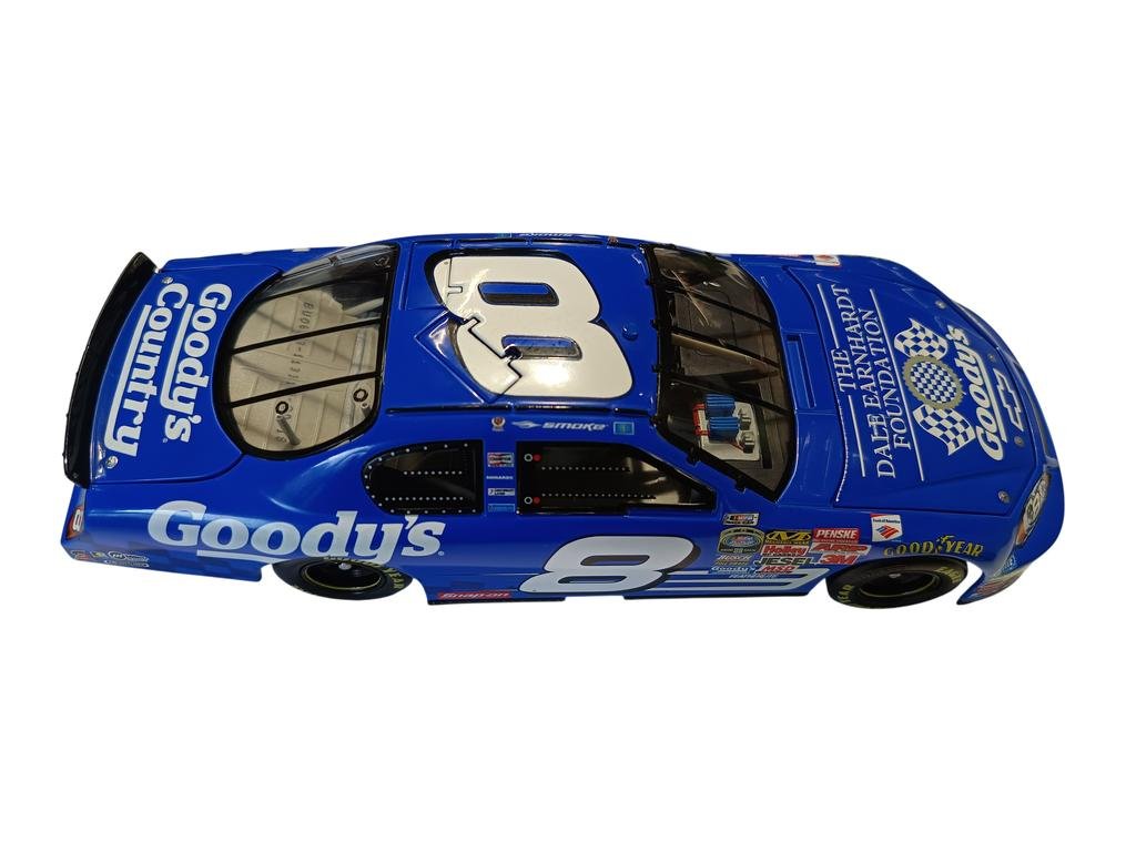 Voiture de collection 8 1/24 tony stewart 8