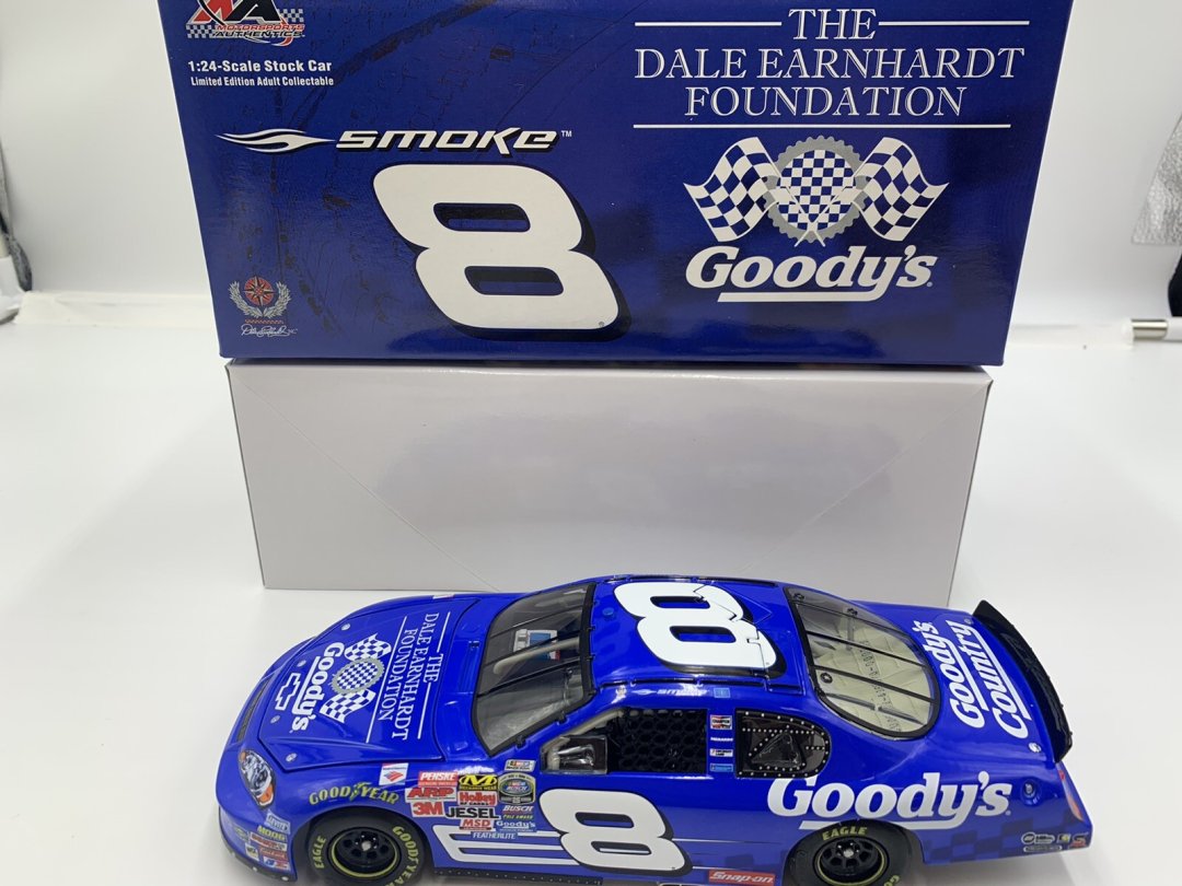 Voiture de collection 8 1/24 tony stewart 8