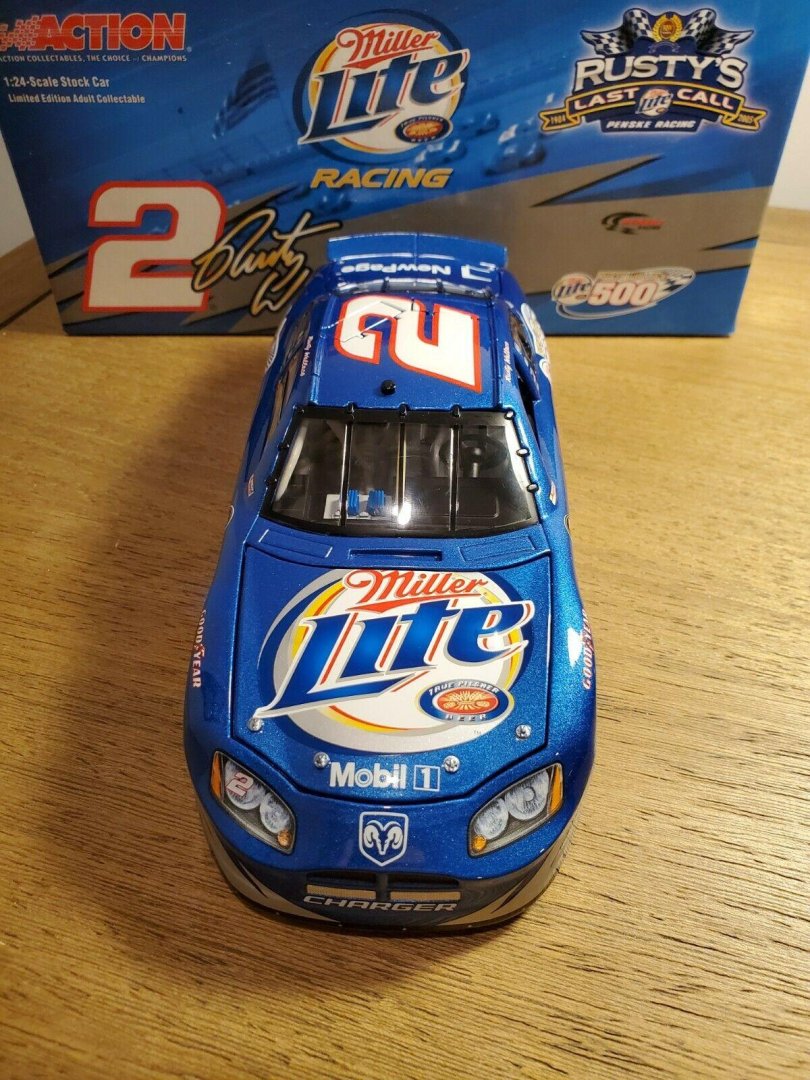 Voiture de collection 1/24 2 rusty wallace miller lite