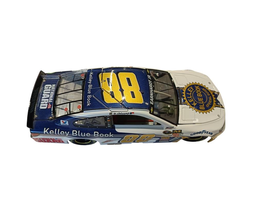 Voiture de collection 1/24 88 dale earnhardt jr.