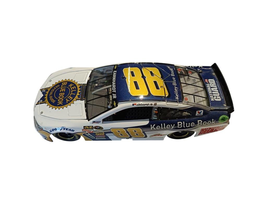 Voiture de collection 1/24 88 dale earnhardt jr.