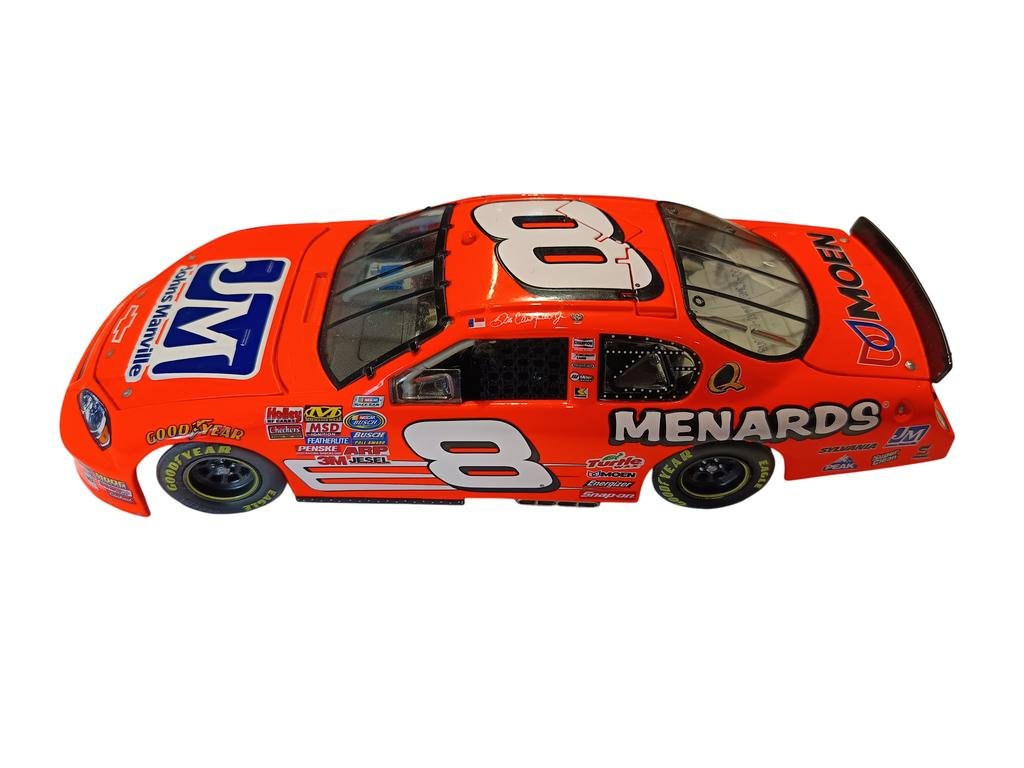 Voiture de collection 1/24 8 menards 8 red