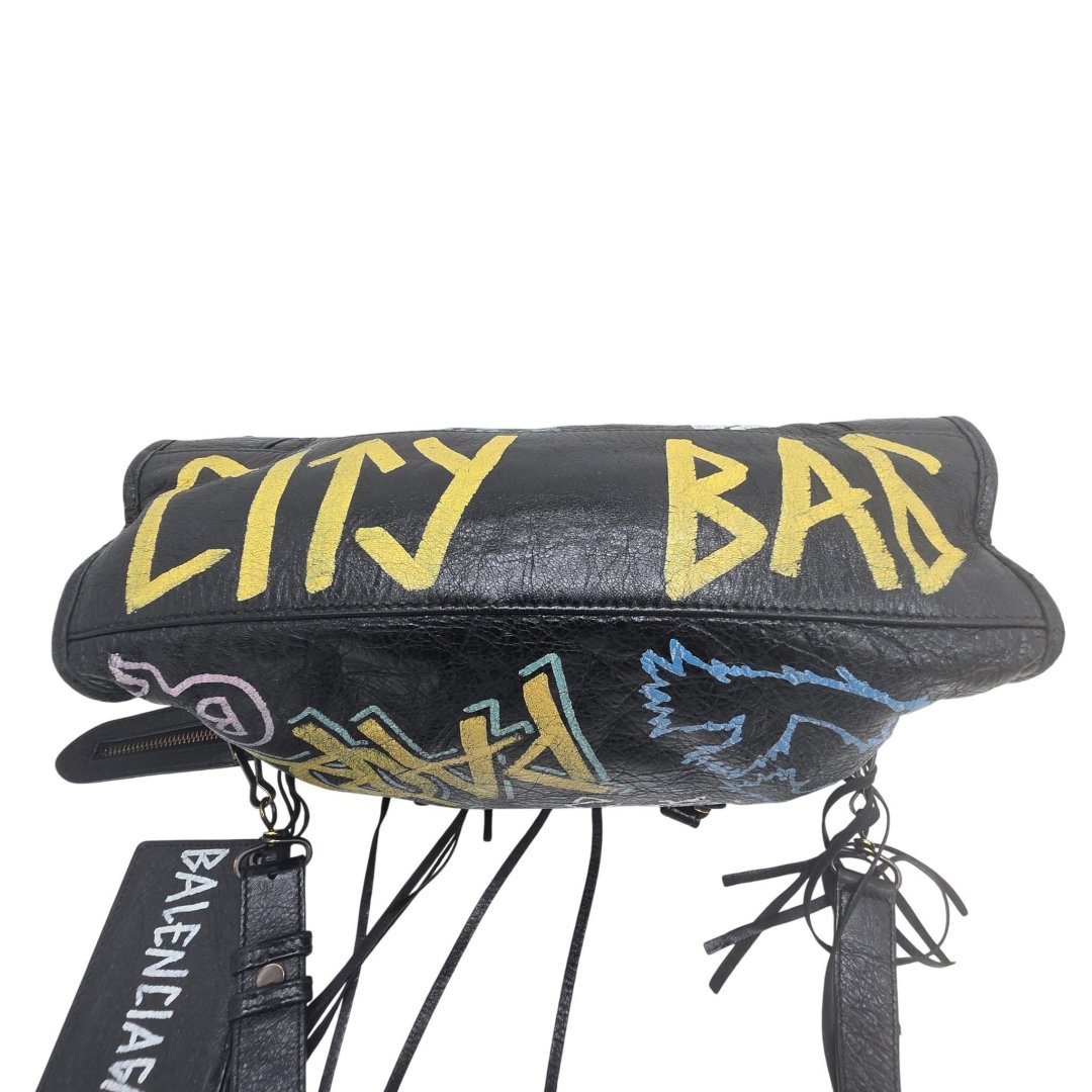 Sac city graffiti cuir veau noir avec bandouliere