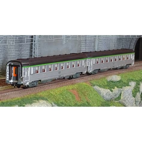 Figurine sncf dev inox coach set (2) iv ho gauge hj4177