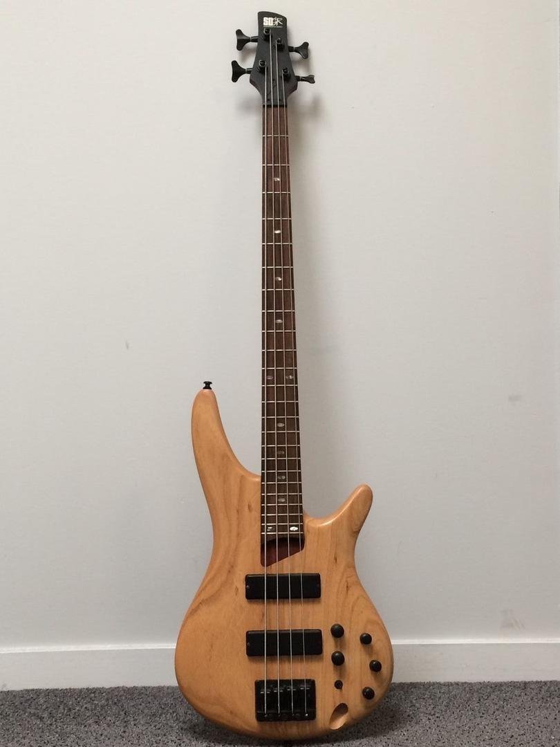 Basse by ibanez sr600