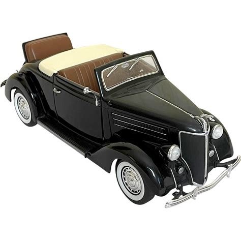 Figurine 1936 ford deluxe cabriolet 1/18 no 9867