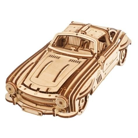Maquette winged sports coupe