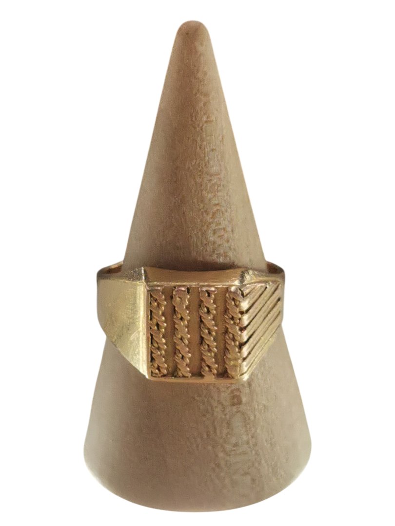 Bague jaune chevaliere