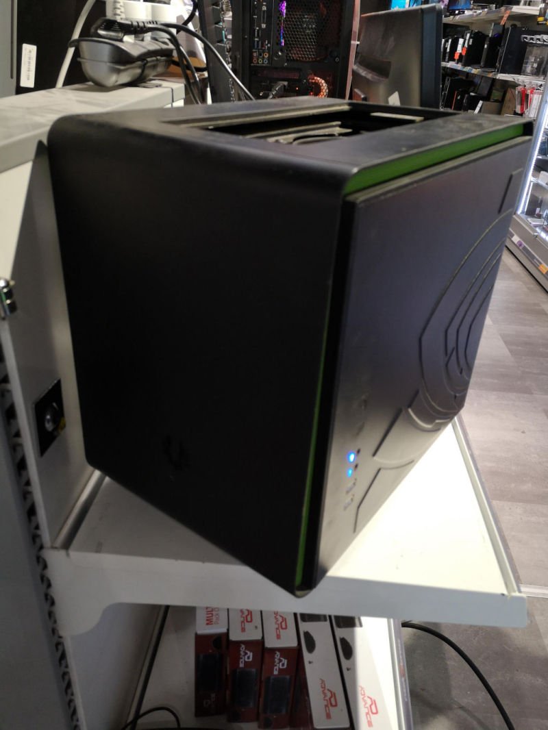 Unite centrale gaming i7-13700kf 3,4ghz 32 gb ddr5 2 to 1 to nvme rtx 4070 ti pny xlr8