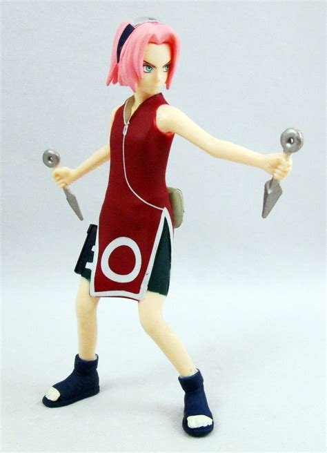 Figurine sakura haruno
